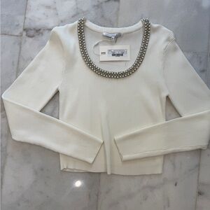 Beads & Pearls Neckline Knit Top white